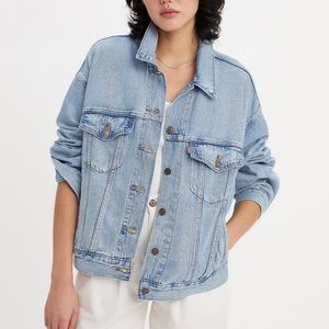 Levi’s boyfriend fit denim jacket